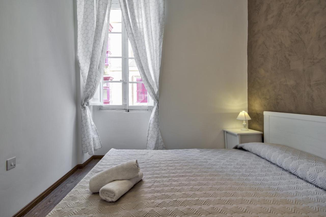 Borgo Apartments 1 & 2 Bedroom Self-Catering Units In Central Валета Екстериор снимка