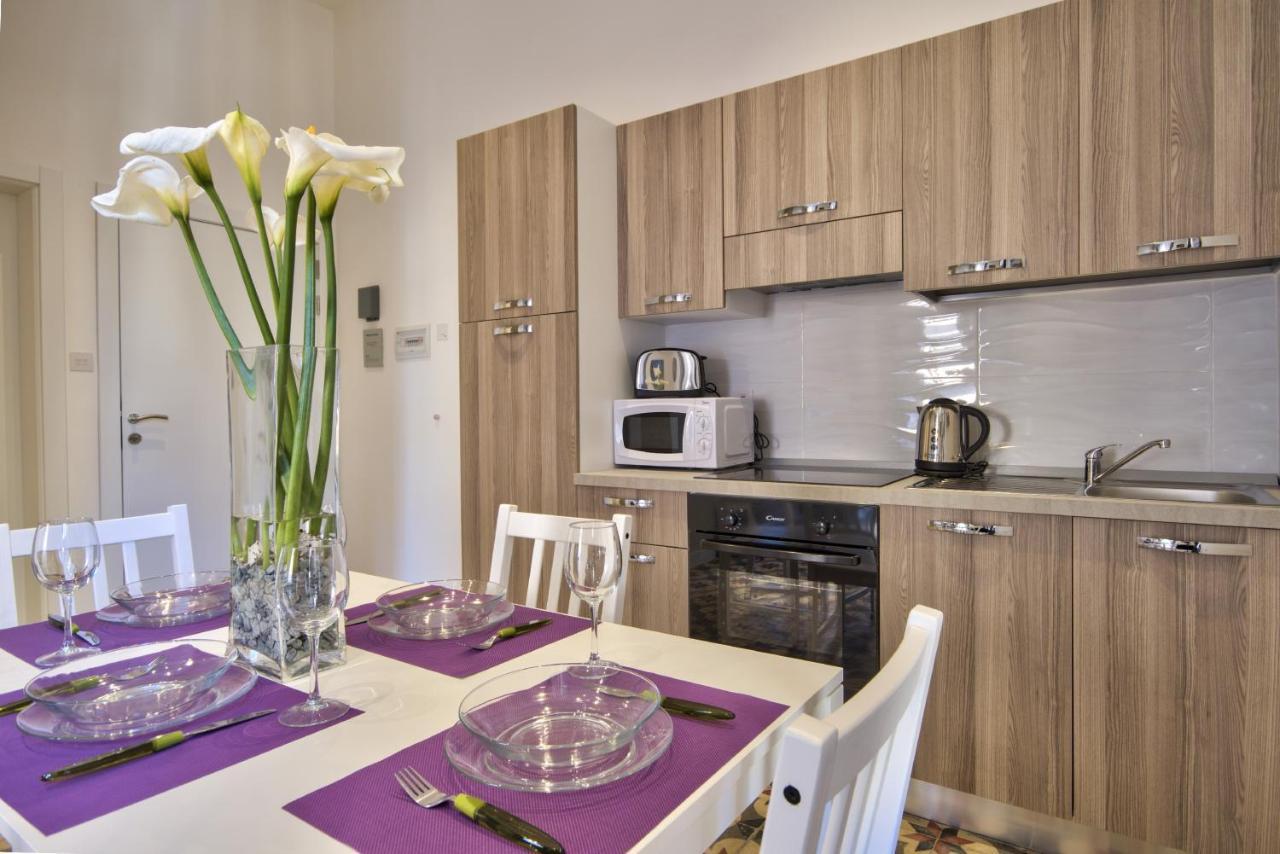 Borgo Apartments 1 & 2 Bedroom Self-Catering Units In Central Валета Екстериор снимка