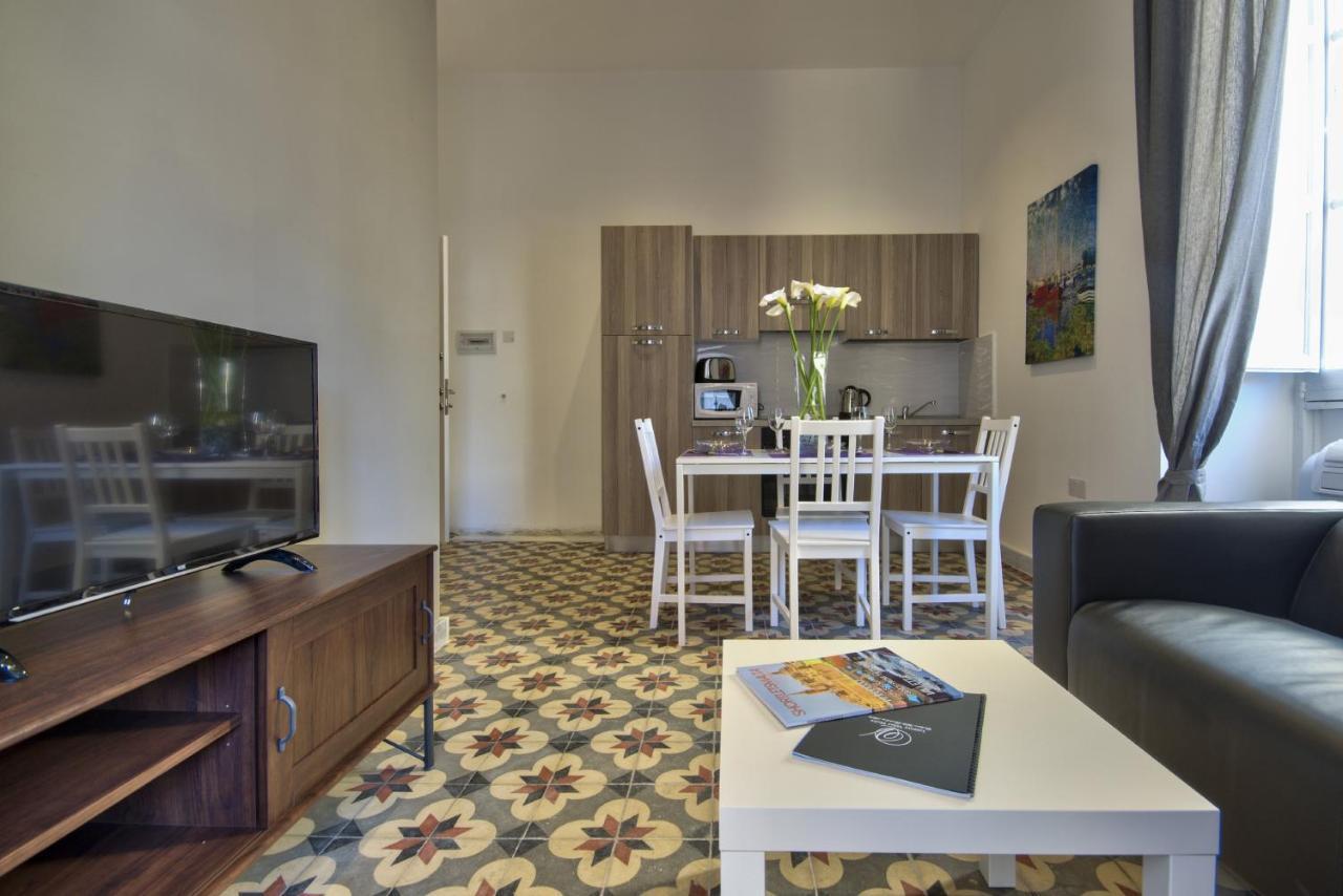Borgo Apartments 1 & 2 Bedroom Self-Catering Units In Central Валета Екстериор снимка