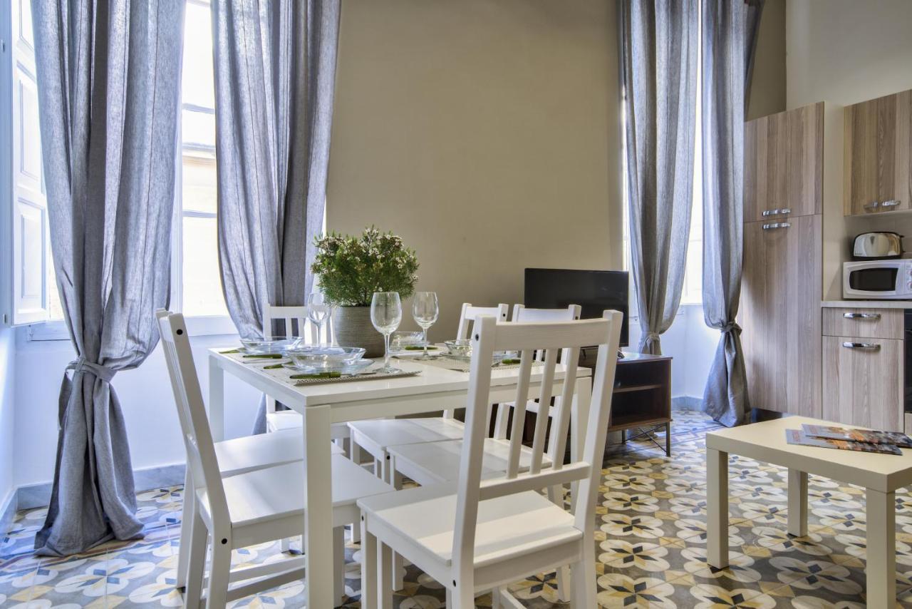 Borgo Apartments 1 & 2 Bedroom Self-Catering Units In Central Валета Екстериор снимка