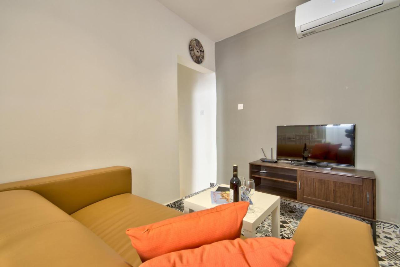 Borgo Apartments 1 & 2 Bedroom Self-Catering Units In Central Валета Екстериор снимка