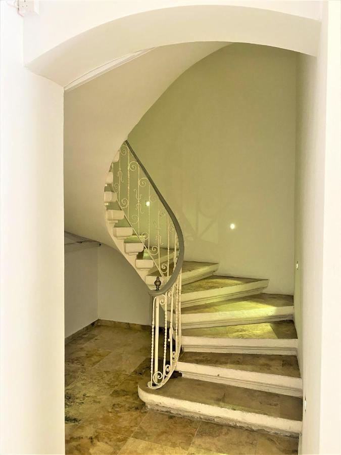 Borgo Apartments 1 & 2 Bedroom Self-Catering Units In Central Валета Екстериор снимка